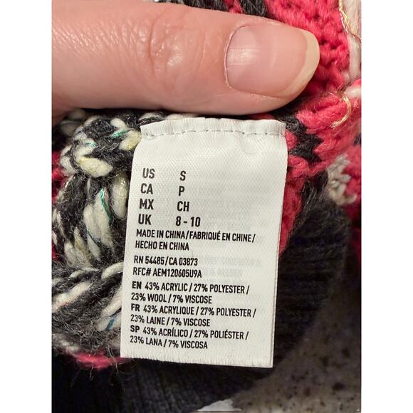 American Eagle Fair Isle Sweater Gray and Pink Women's Size Small - Picture 4 of 6